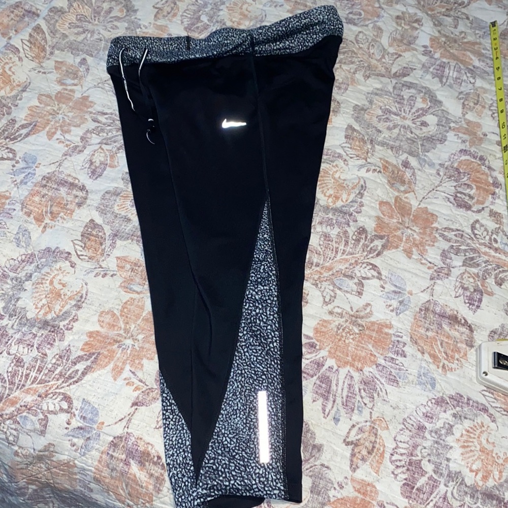 Nike dri fit crop leggings